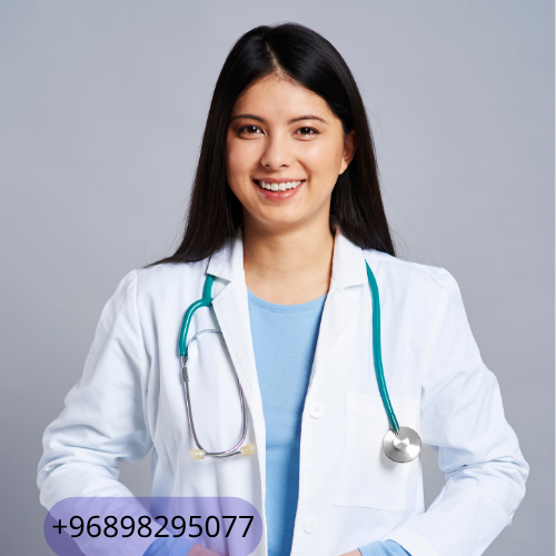 الدكتورة نور - استشارية طبية في صيدلية عمان